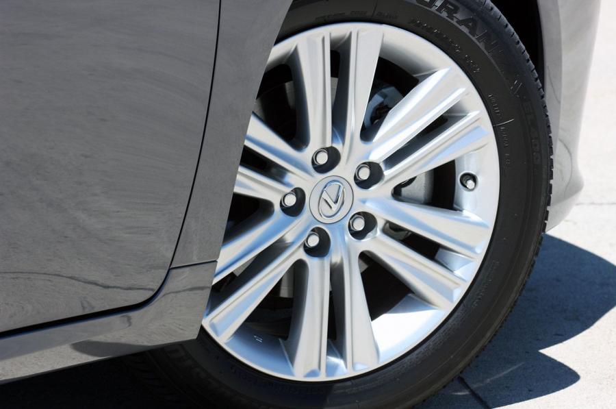  Lexus ES350 2013 года  (фото 60 из 64)